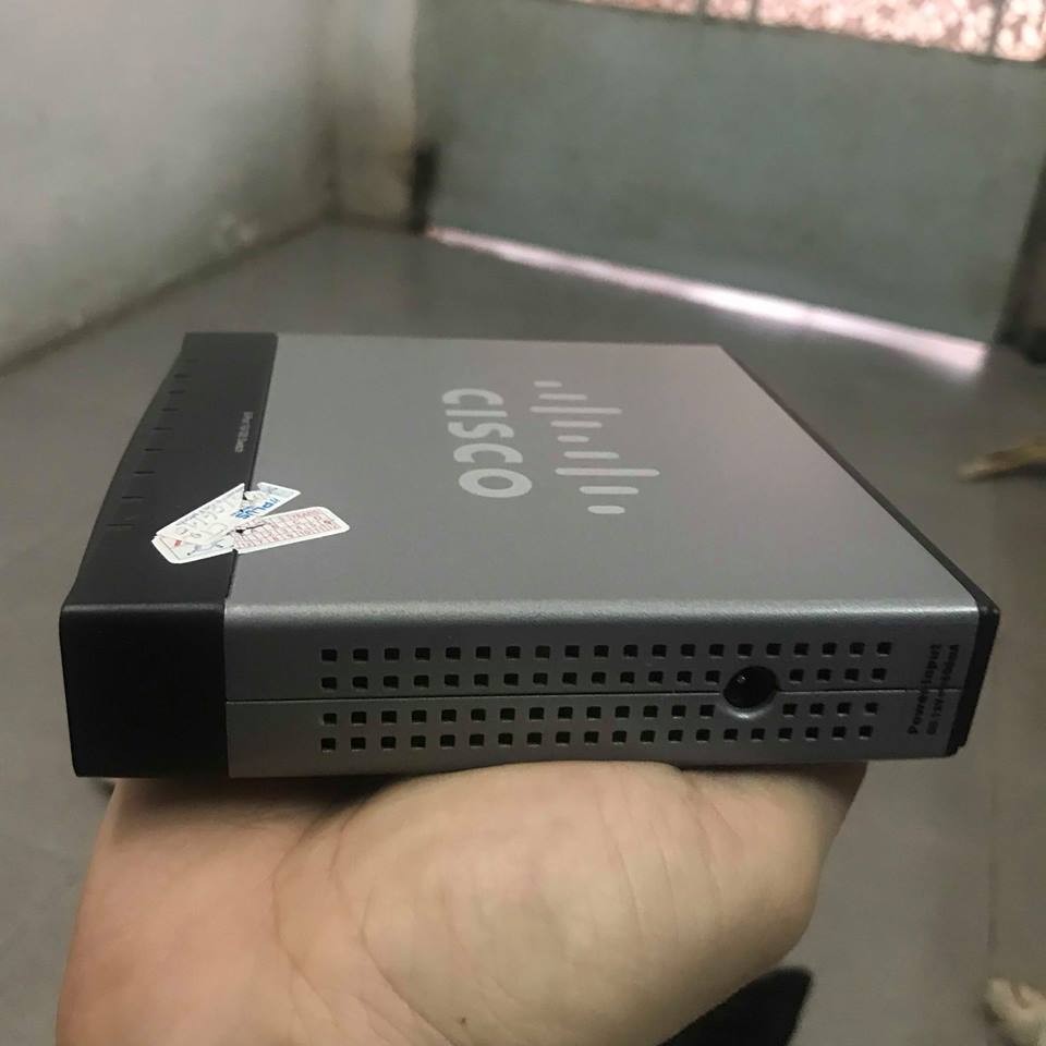 Switch small business SD208 8 cổng 10/100