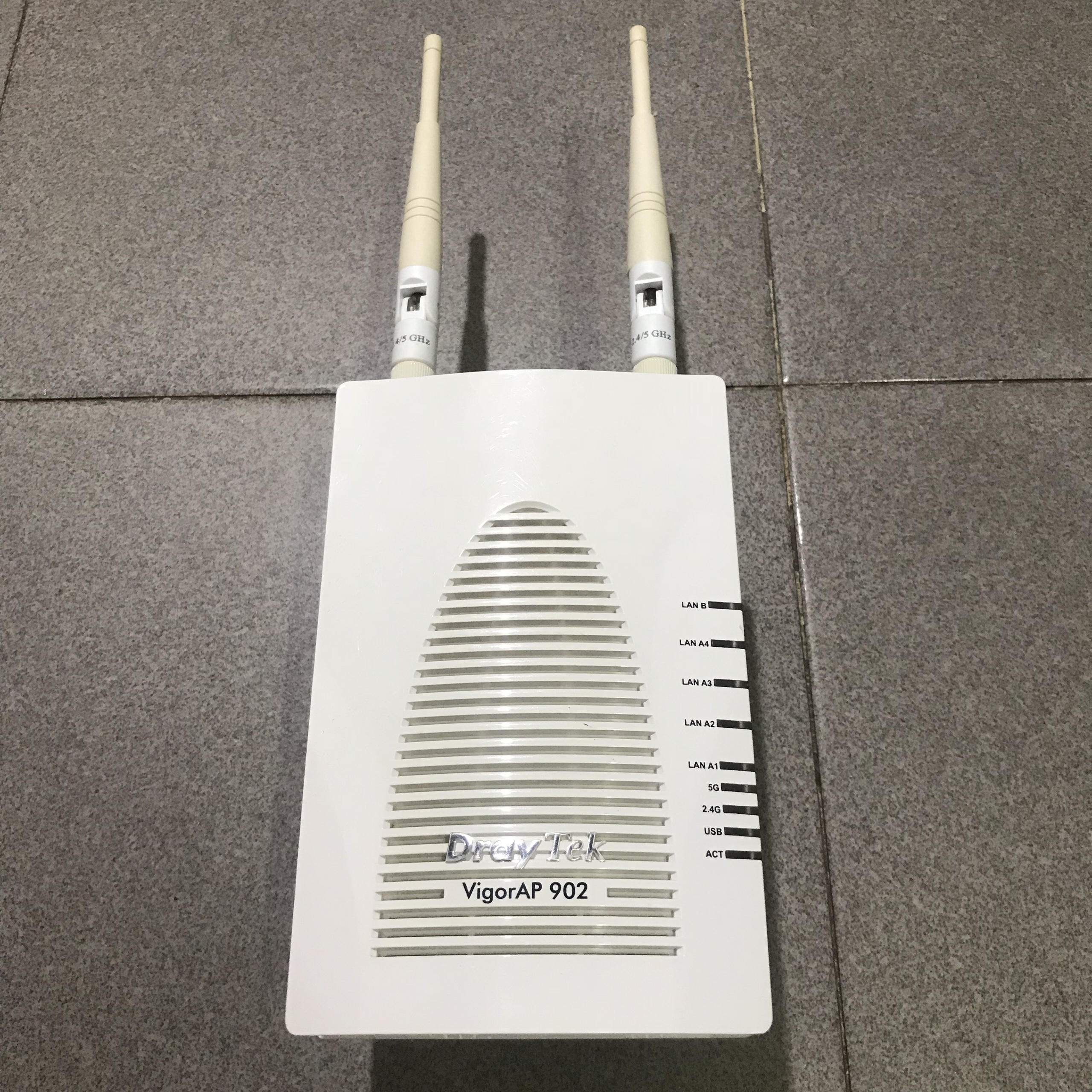 Bộ thu phát wifi Draytek VigorAP 902 Dual Band Gigabit AC Access Point PoE