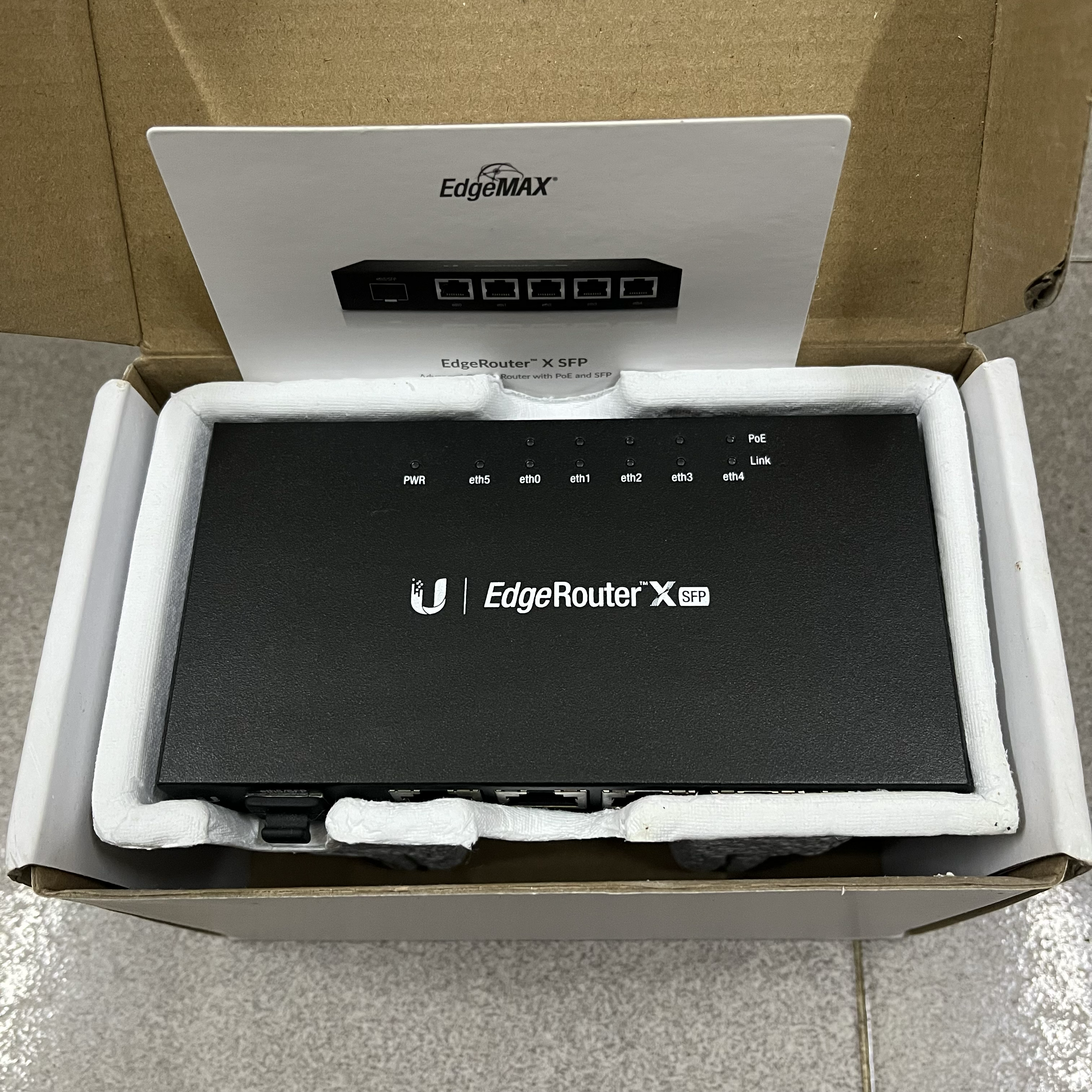 Router cân bằng tải Ubiquiti EdgeRouter X SFP fullbox mới