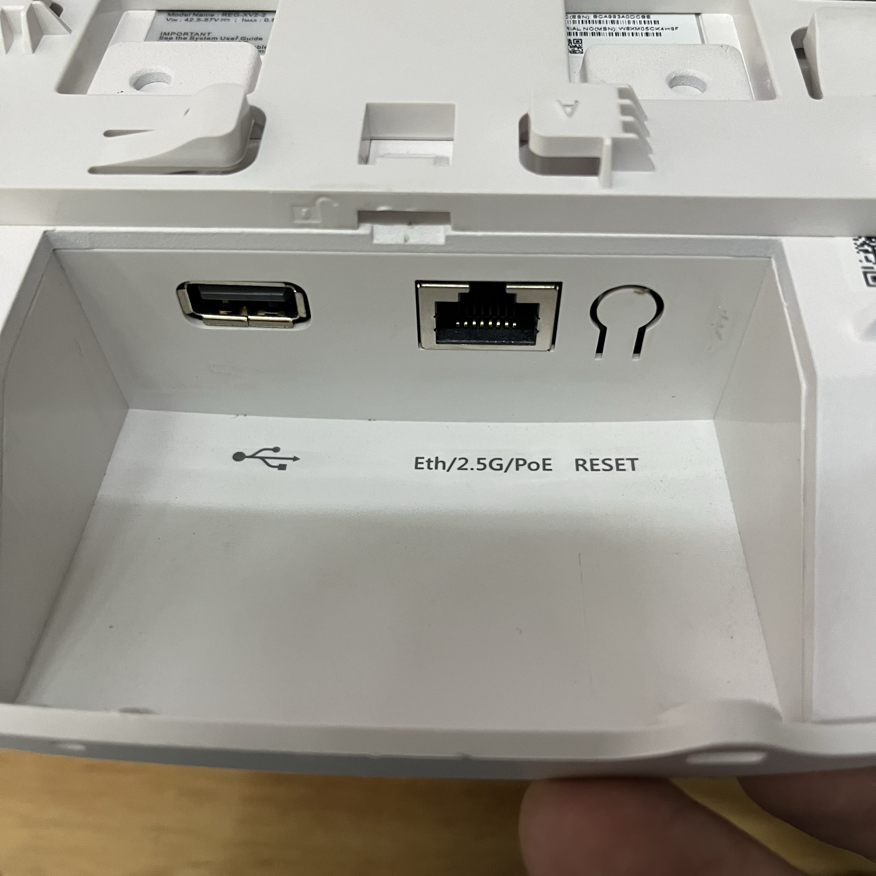 Bộ phát Wi-Fi 6 Access Point Cambium XV2-2 đẹp