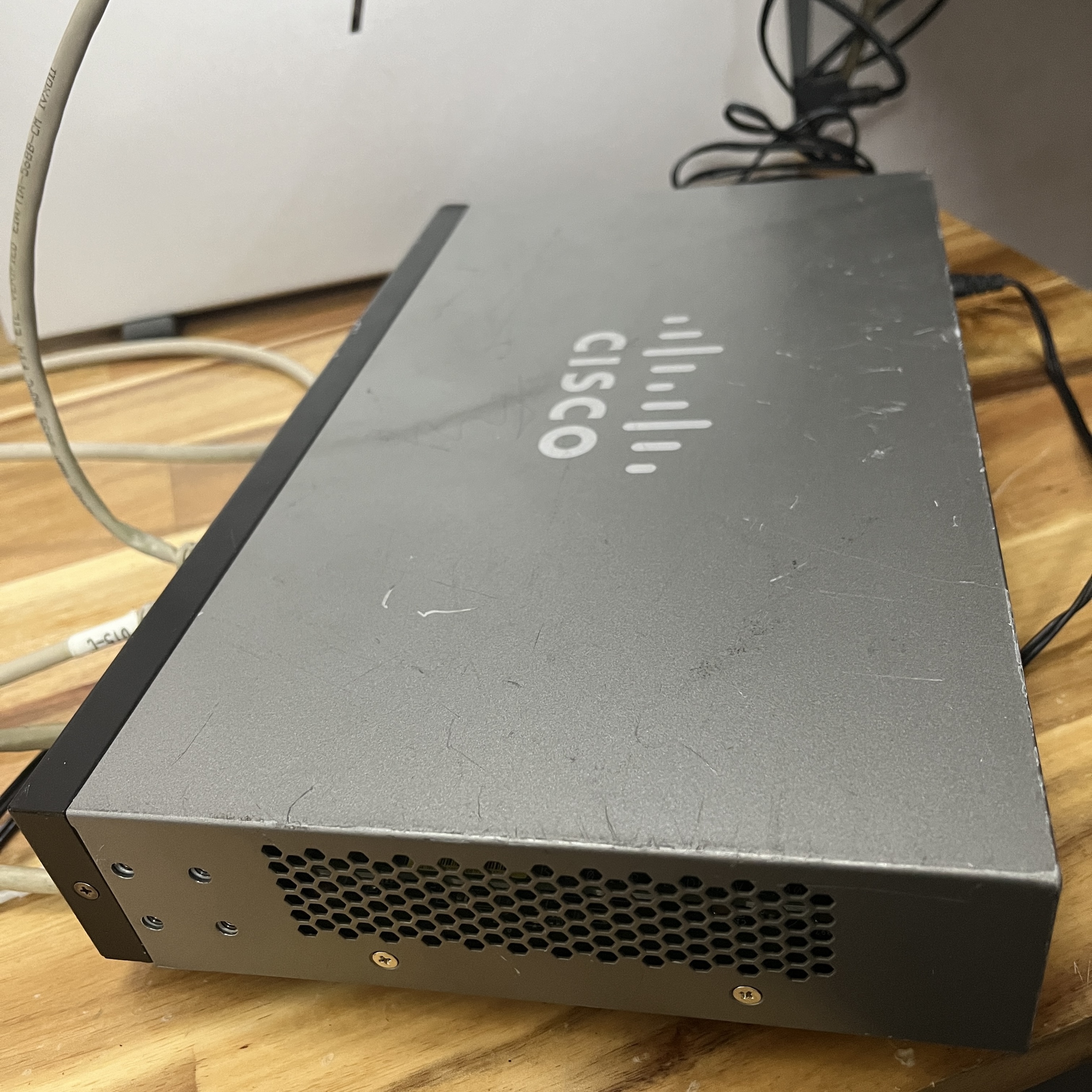 Bộ chia mạng Layer 3 Cisco SG350-10