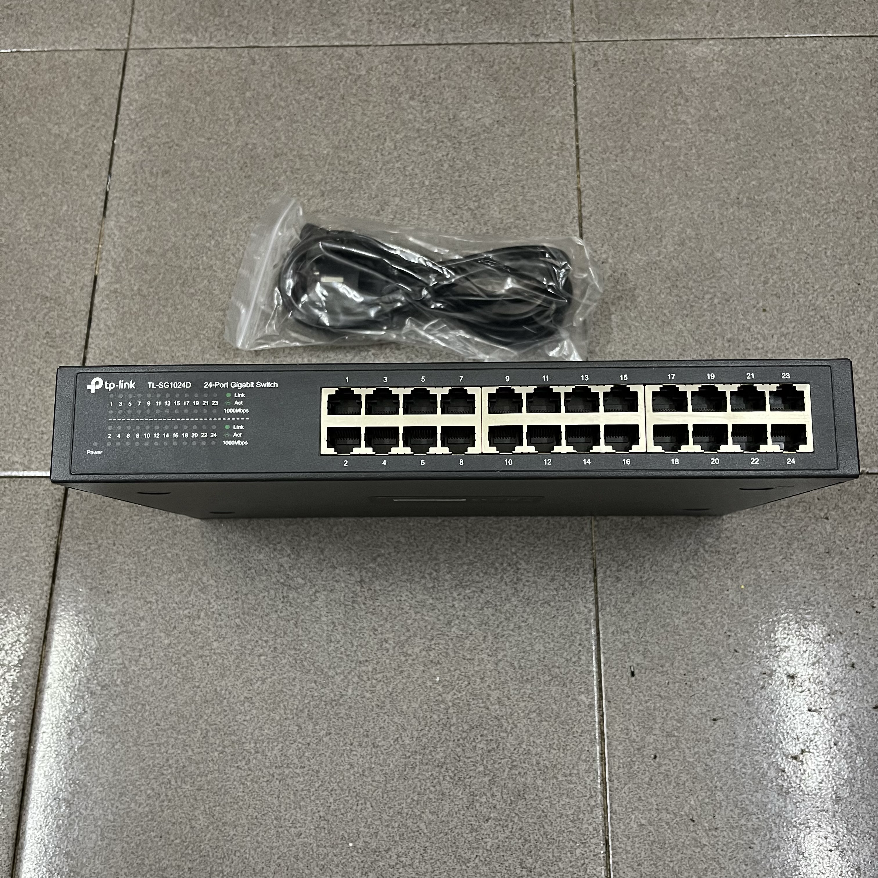 Switch Tplink TL-SG1024D v4