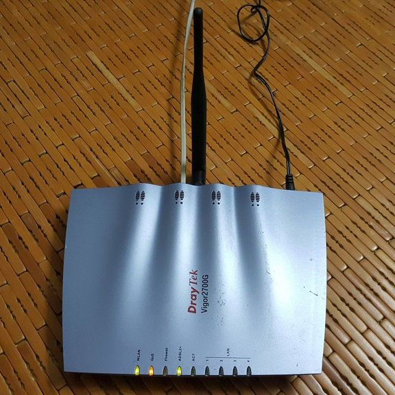  Vigor2700G ADSL2/2+ Router