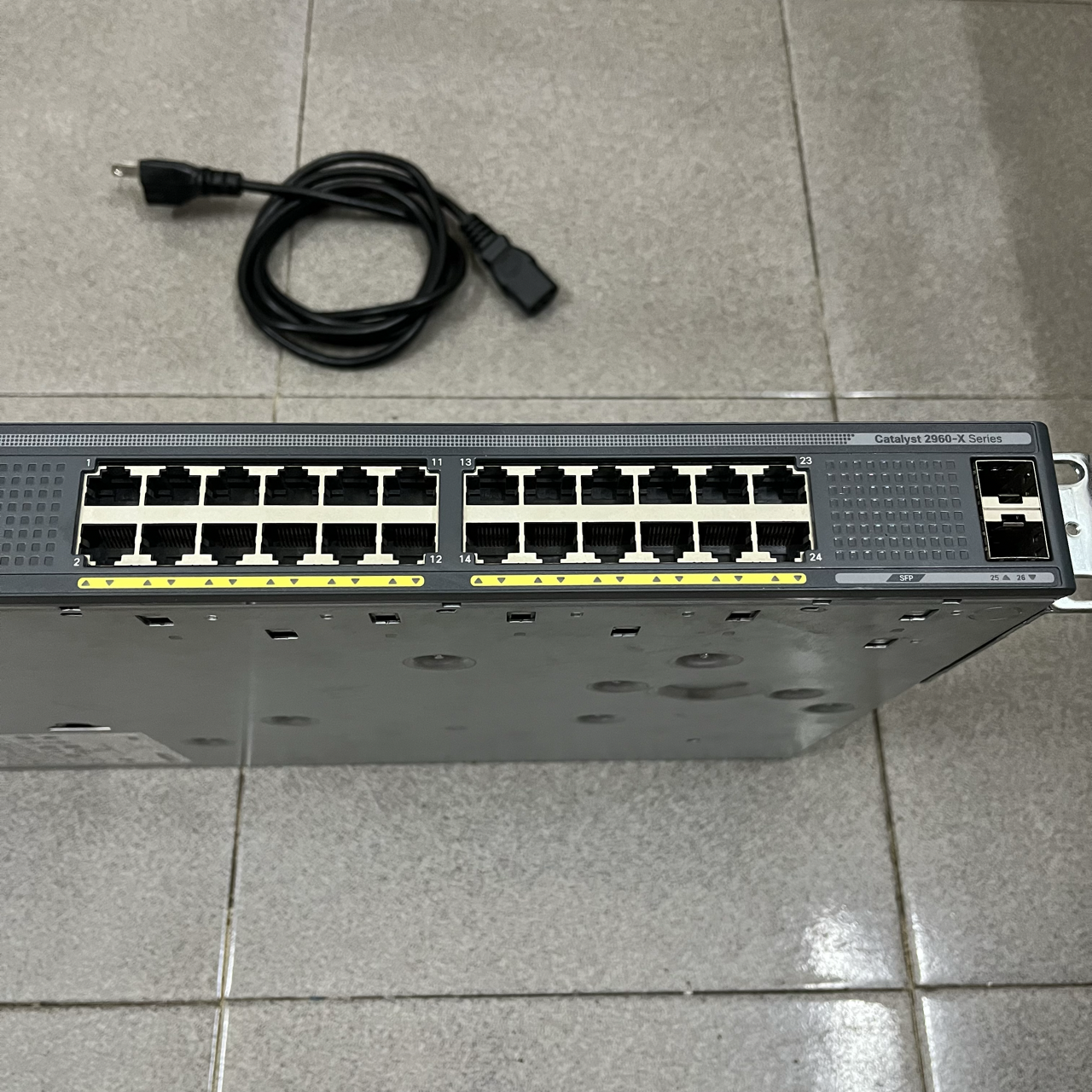 SWITCH CISCO WS-C2960X-24TS-LL - Catalyst 2960-X 24 GigE, 2 x 1G SFP, LAN Lite