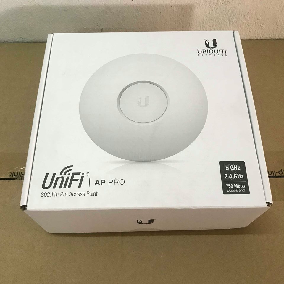 Wifi Access Point UBIQUITI UniFi AP-Pro Model UAP-PRO Dual-Band 750Mbps