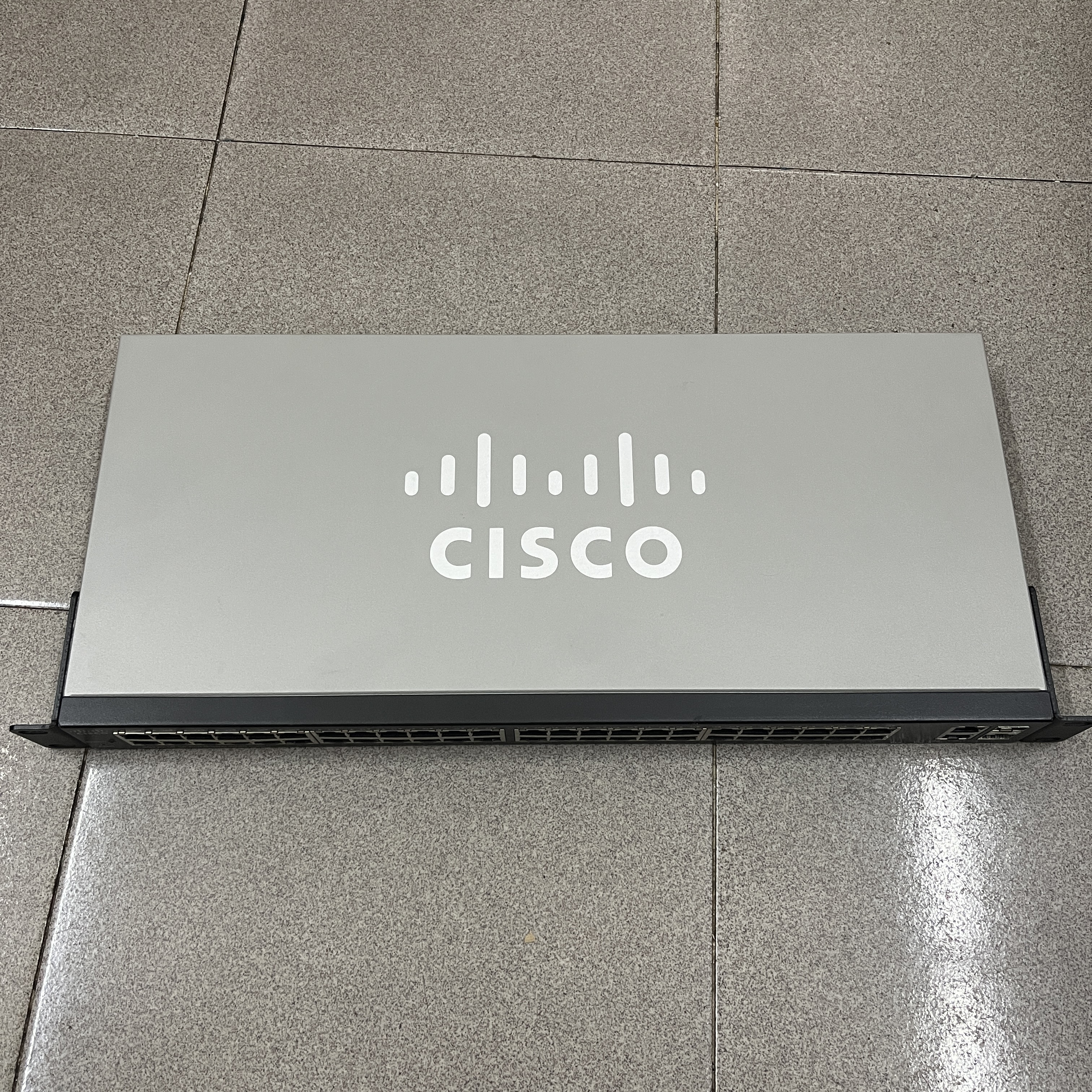 50-Port Gigabit Smart Switch CISCO SG220-50-K9-EU