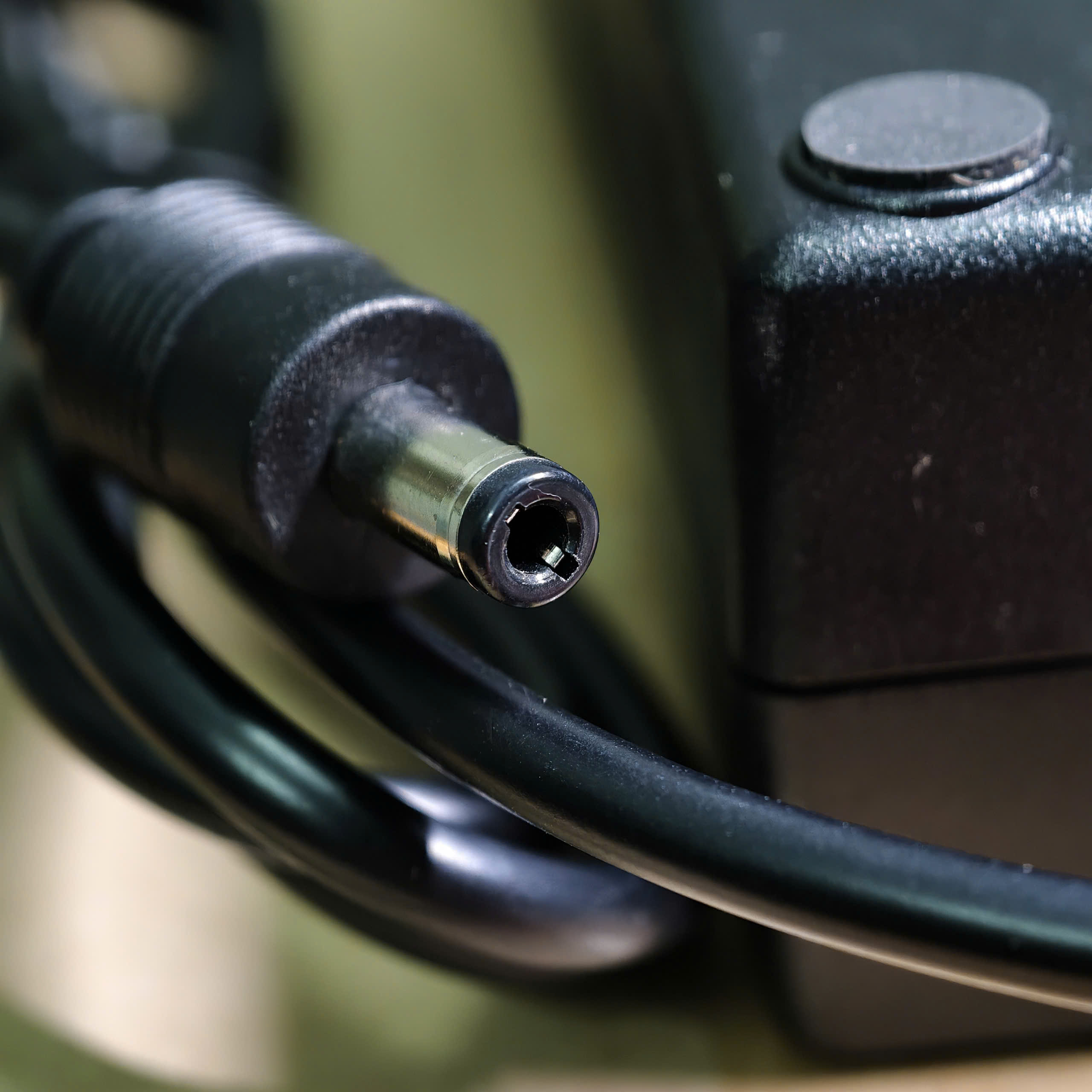 Adapter 24V-5A original CWT Channel Well 2ABU120M mới 100%